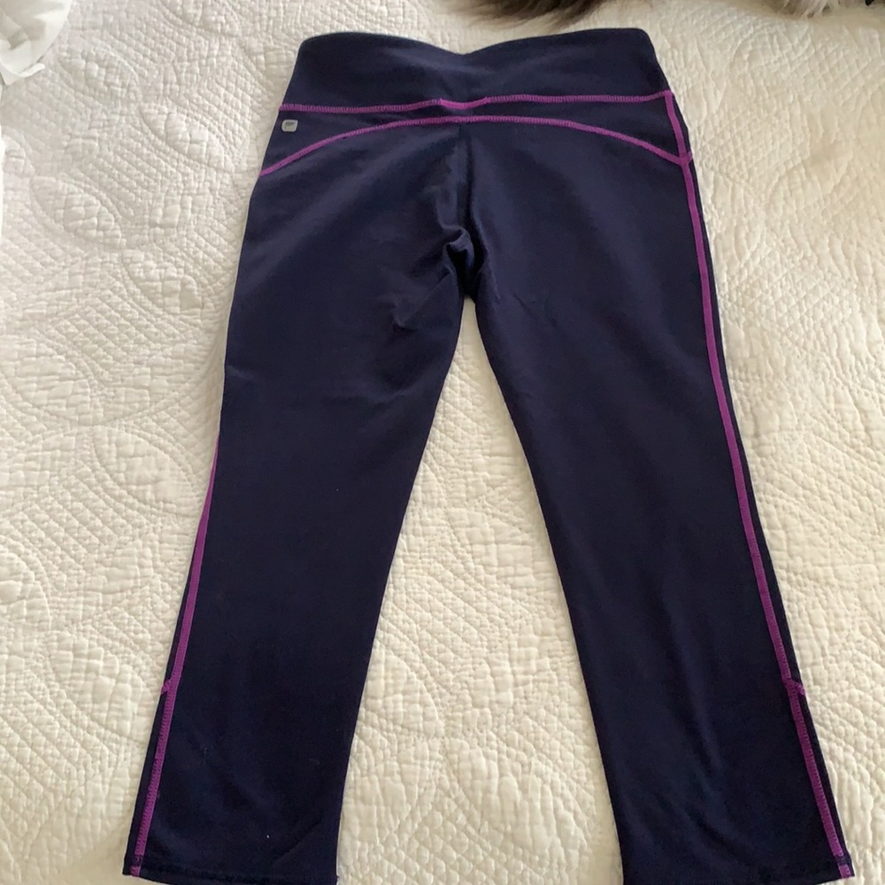 Fabletics capris - Picture 2 of 2